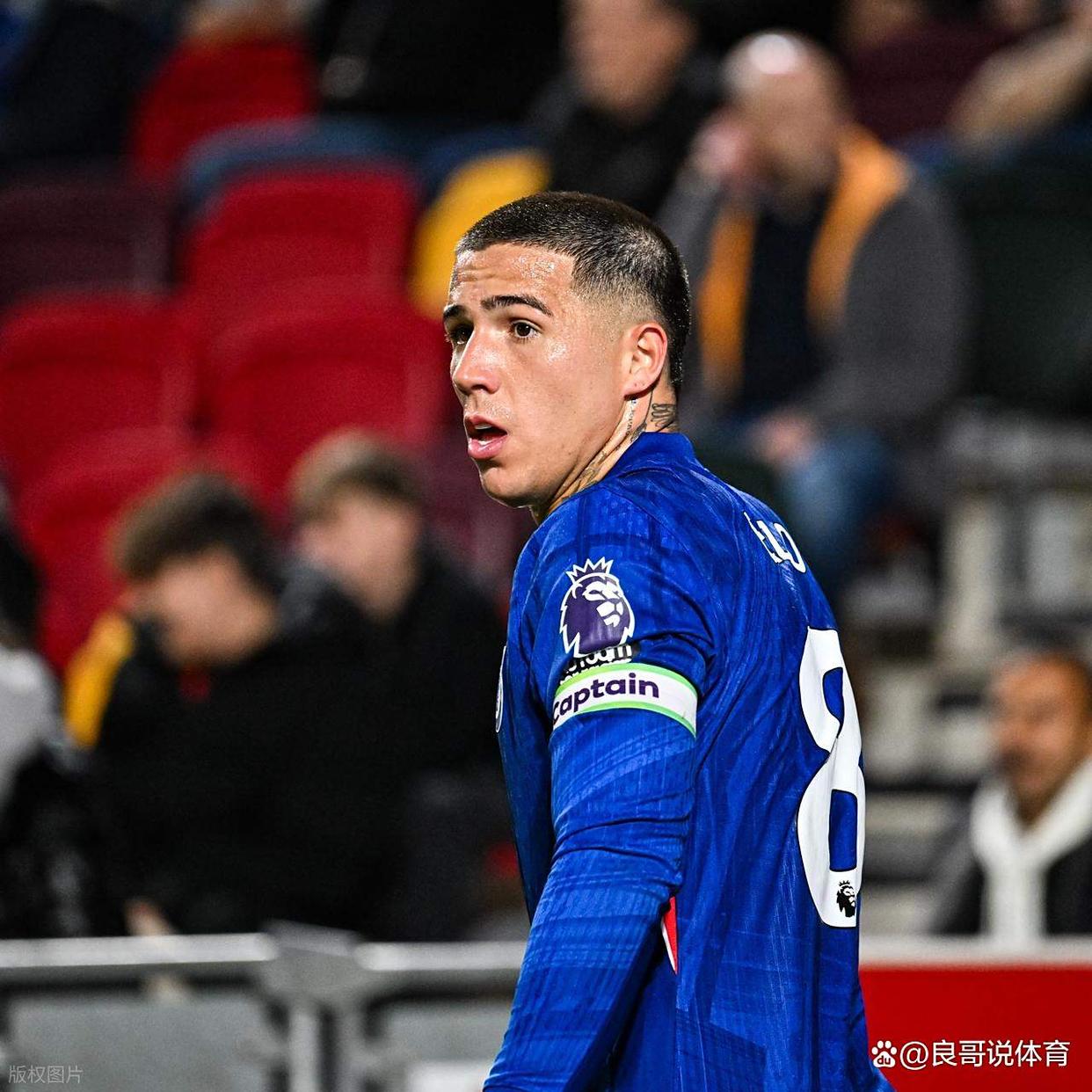 今晨克里夫兰骑士调整名单以备英超里尔强势反弹备战德国杯，国际比赛日法兰克福备战欧超杯都惊呆了(湖人里弗斯最新消息)