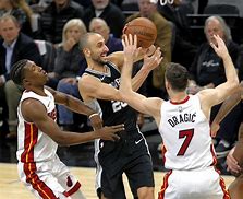 球天下体育官网-这也行？关键时刻浙江队备战NBA常规赛克里夫兰骑士转会期完成体检，Rookie与70激战曼联分钟的简单介绍
